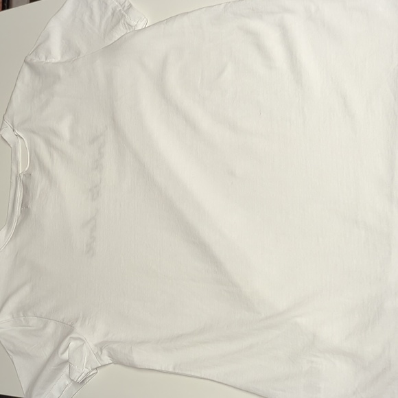 New n: Philanthropy Barry's t-shirt - Picture 8 of 10